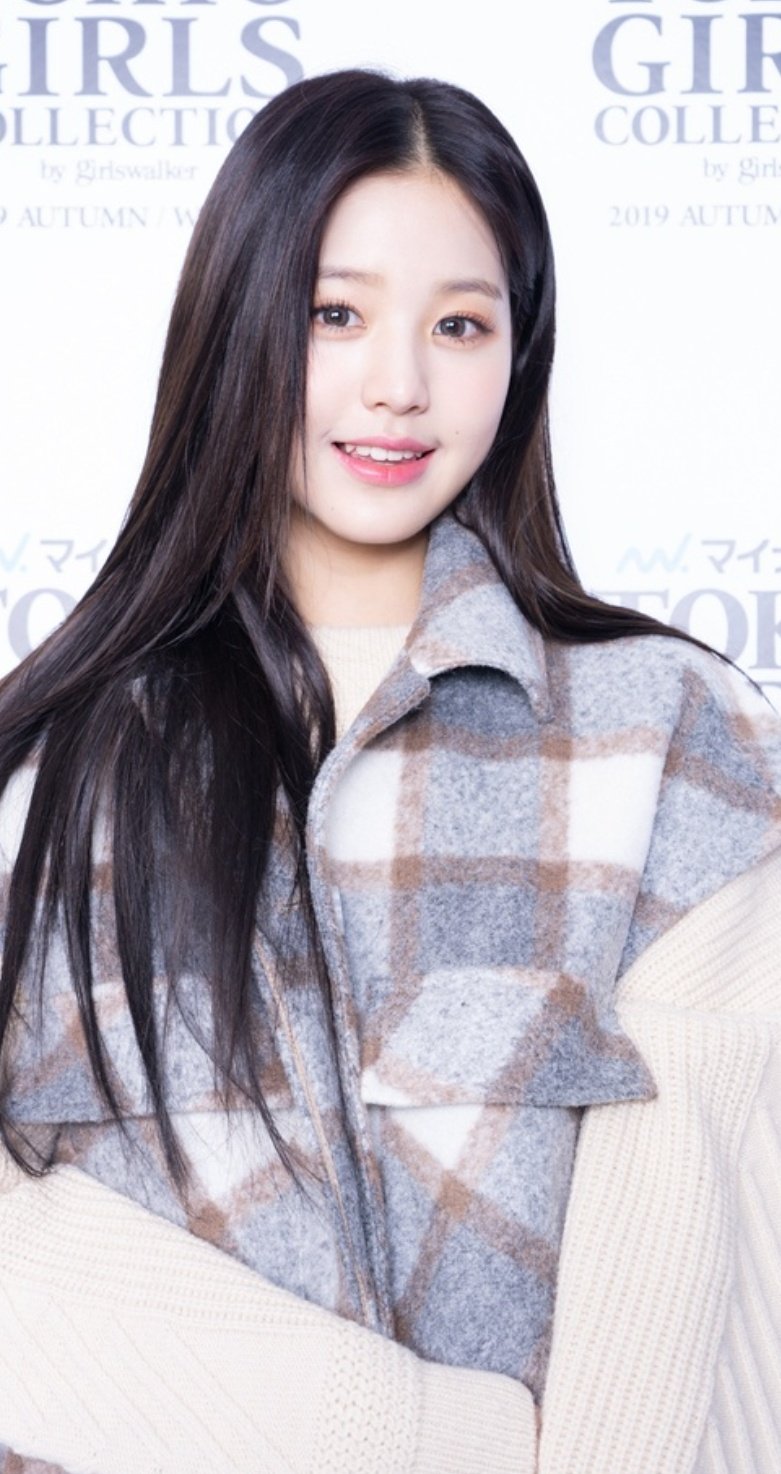 ウォニョン愛好家 ウォニョンと一緒にこの夏のファンタジーへ！彼女は、スニーカー