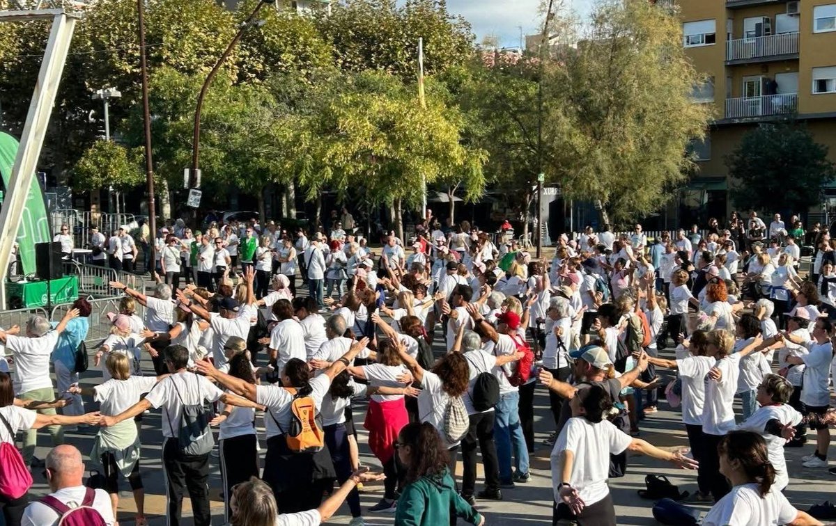 Diumenge va ser la Caminada contra el Càncer de Premià, un any més un èxit de participació. 
Premià de Mar és un poble solidari i conscienciat amb la lluita contra el càncer. Gràcies a tothom qui ha col·laborat, gràcies a l'esforç i implicació de les voluntàries i voluntaris.