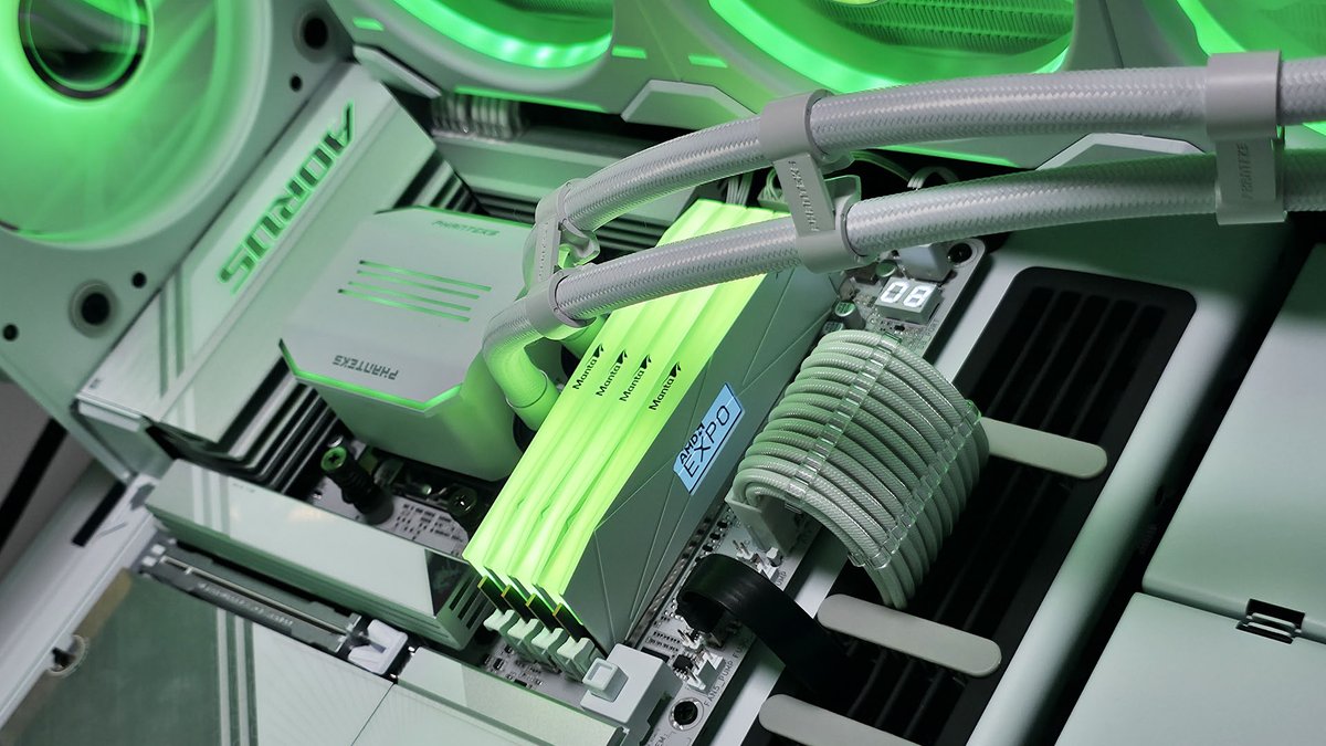 overclockerscom's tweet photo. A few weeks ago, V-Color announced the new XFinity+ memory series, and we've already received one of the memory kits for testing. Although we don't often review V-Color products, each time we do, it's something special. 

https://t.co/6iAnzX4o0c https://t.co/6OO1rCiDgQ