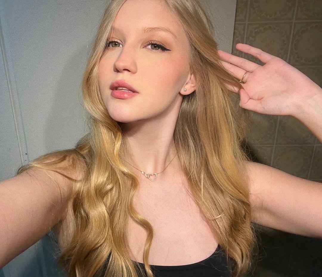 𝔐𝔞𝔯𝔦𝔞 𝔍ú𝔩𝔦𝔞 tweet media