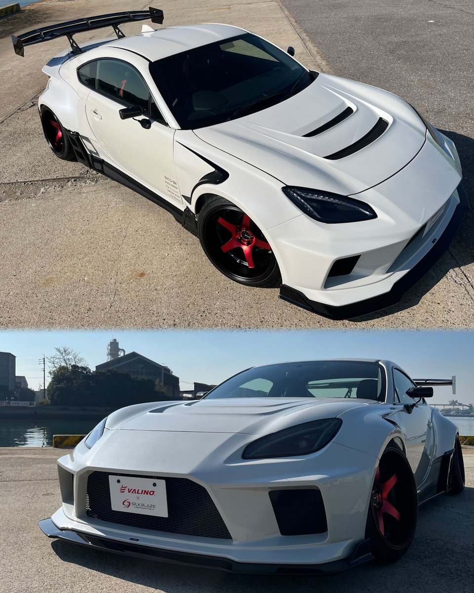 ボリューム感のあるフェンダーライン、走行風を巧みに受け流すダクト付きボンネット。
一つひとつが、D1マシンとして戦うため磨き上げられた”リアルな空力”の結晶。

VALINOとSilkBlazeSportsが共に築いた、究極のGR86スタイル。

#VALINO 
#SilkBlazeSports 
#ワイドボディキット 
#ボンネット 
#GR86