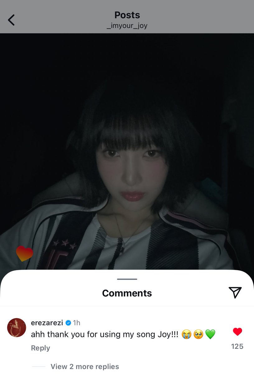 A cantora da faixa usada no post da Joy, Ereza, reagiu ao ver a publicação.

"JOY???? TIPO, A JOY DO RED VELVET??? USOU A MÚSICA?????? O QUE ESTÁ ACONTECENDO????????"

"ahh obrigada por usar minha música, Joy!!! 😭🥹💚"