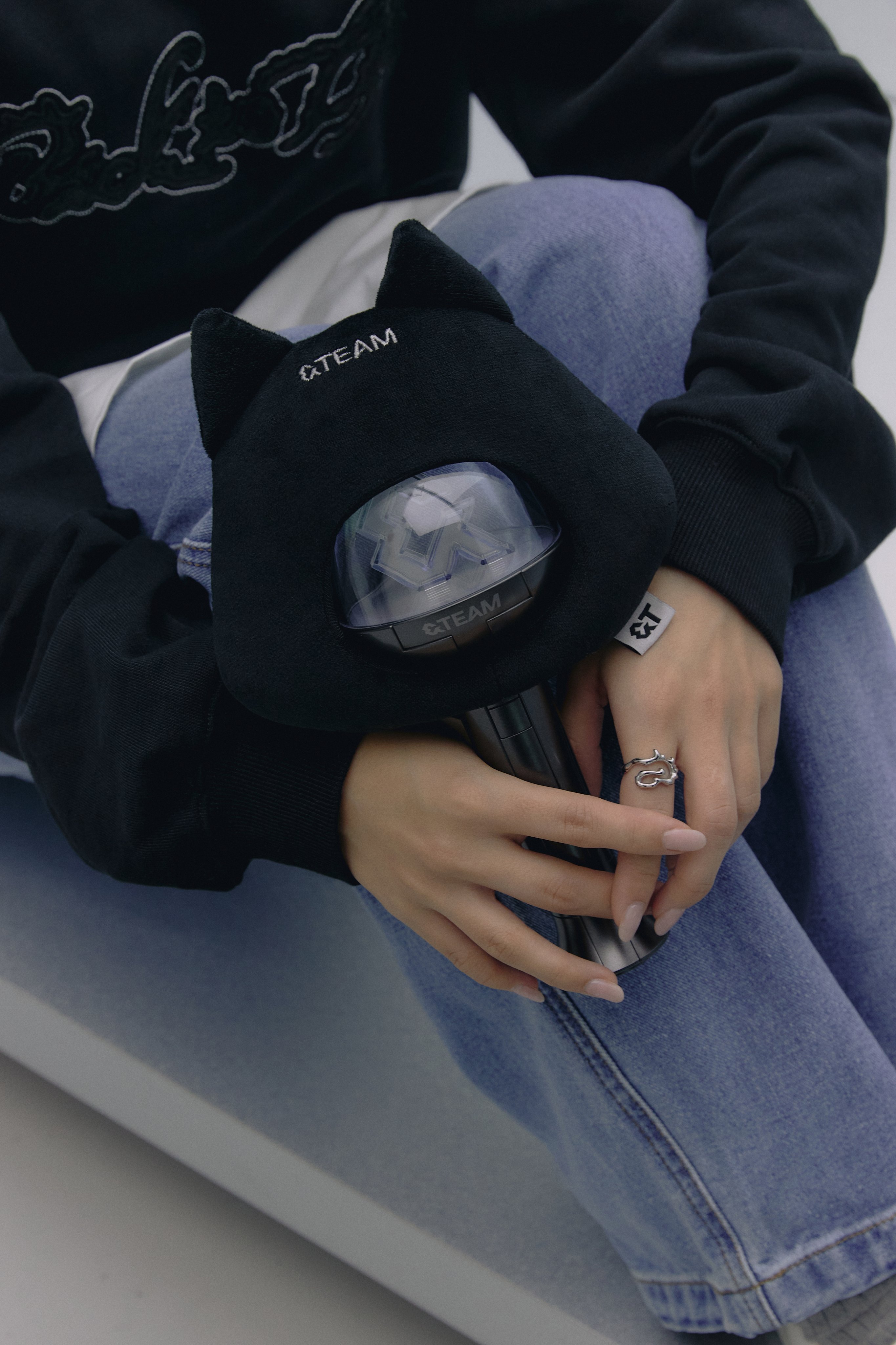 BTS 防弾少年団 衣装　HYBE 来場者限定 キューブ cube BTS 防弾少年団 衣装 HYBE 来場者限定 キューブ cube