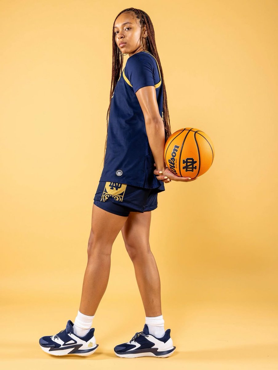 I talk hoops 🏀 tweet media