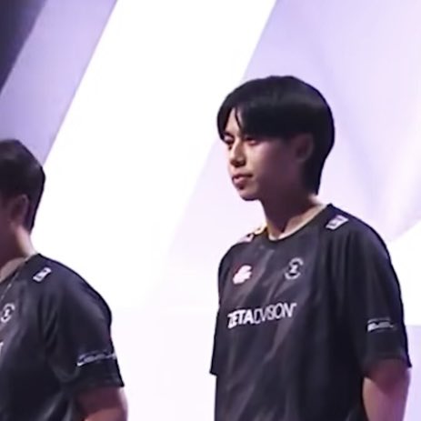 숙소 근처 몇몇 음식점은 우리 팀 덕에 매출 올랐을 거다