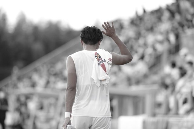 あれから、3年が経ちました。

工藤選手の背中を見て育ち、想いを受け継いだ後輩達は、逞しく成長しています。そして、J2昇格に向けて走り続けています。

今年、工藤選手、ご家族、テゲバジャーロ宮崎ファミリーの皆様の想いを未来につなぐため、頭部外傷や脳震盪への安全啓発を目的とした『TEAM 9