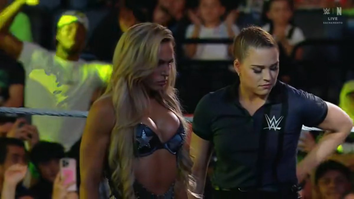 MaxxineDupriCom's tweet photo. #MaxxineDupri #AlphaQueen #AlphaAcademy #WWE #WWERAW https://t.co/23KgyjK6Qv