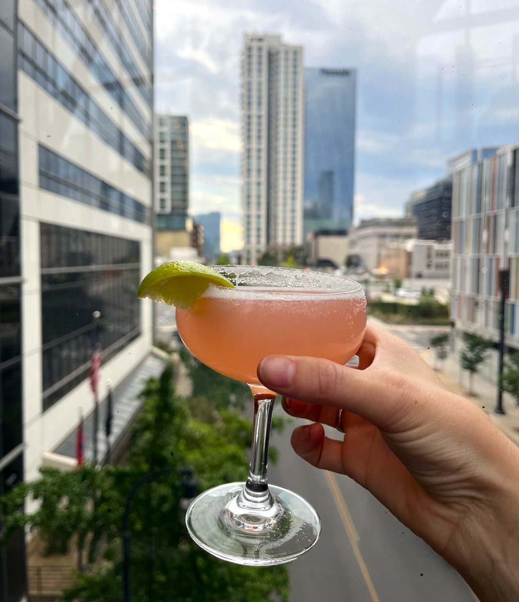 The Bridge Bar is where perfect pours meet perfect views.  
 
Elevate your evening and soak in the energy of downtown Nashville, every night from 4 p.m.–midnight. @bridgebar_nashville 

#BridgeBar 
#RenNash
#BarIsRaised