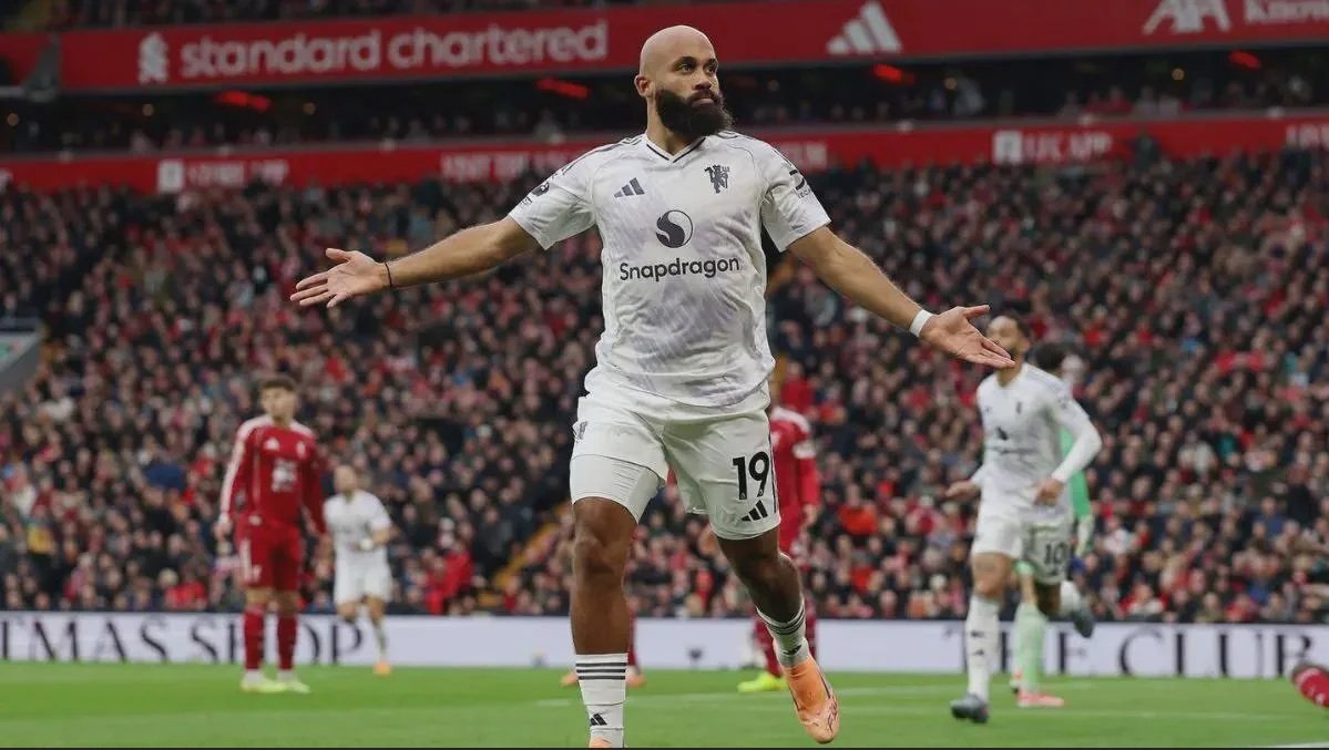 Utd_reds_devils's tweet photo. Good morning reds 🔴🔴
Like this tweet if you think Bryan Mbuemo will be better than Mo Salah 🔴🔴 https://t.co/RX2ejIPl4B