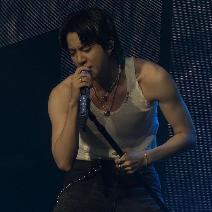 I vote #JIN for #2025MAMAVOTE