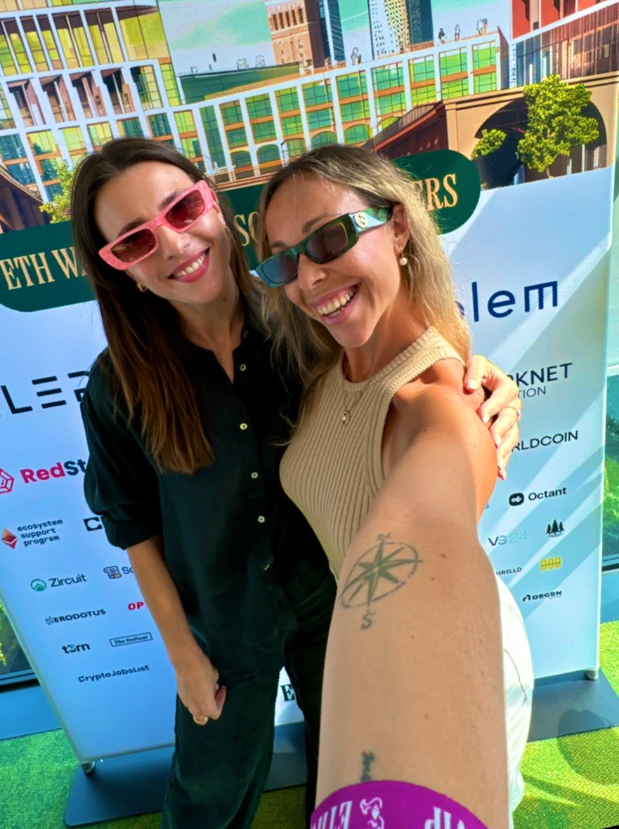 GM - Today we celebrate a birthday of a beautiful person - a great motivator - super creative content girly - one that you can always count on! 
May your days be always filled with Sunshine and your socks always come out in pairs from the laundry 😁
May your Manifestations come