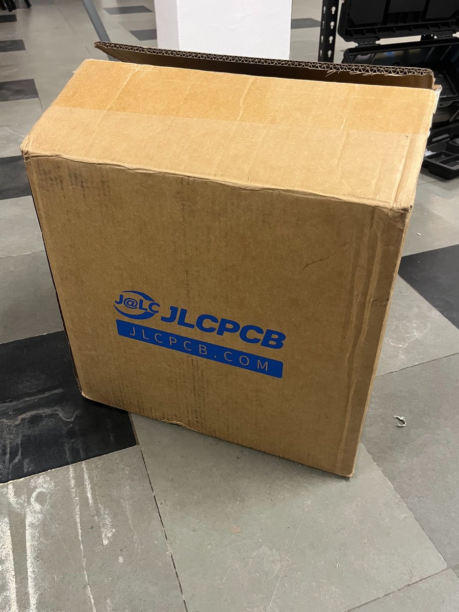 HrishikeshMB's tweet image. @saafwater got a Diwali gift! Our PCBs arrived early. 
#Saafwater_X_Delta