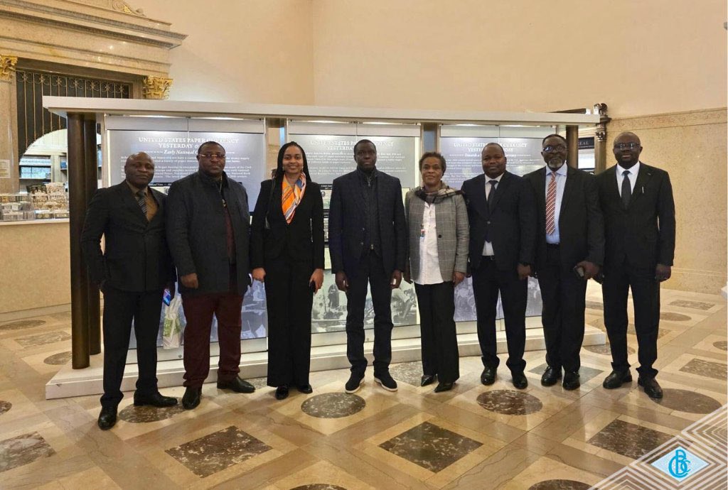 eunice_loba's tweet image. 🚨La #BCC aux standards internationaux 🇨🇩🤝🇺🇸

Une coopération qui se renforce avec le Trésor Américain.

Dans le cadre du renforcement des relations entre la RDC et les États-Unis dans le domaine de l’impression des billets de banque et de la sécurité fiduciaire, une délégation…