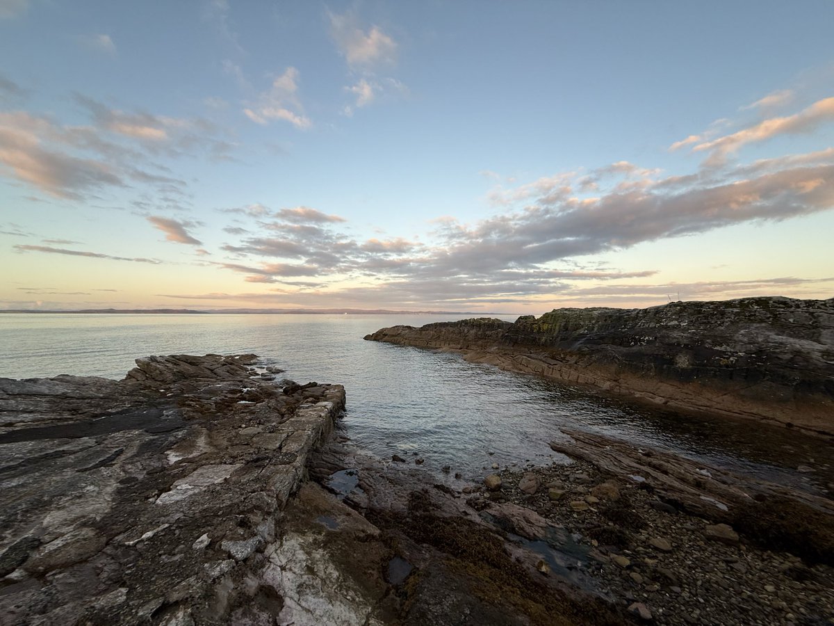 Lovethisland_'s tweet image. Corrie. Isle of Arran.

“Come away with me, in the night …”

#clydeislands #Scotland