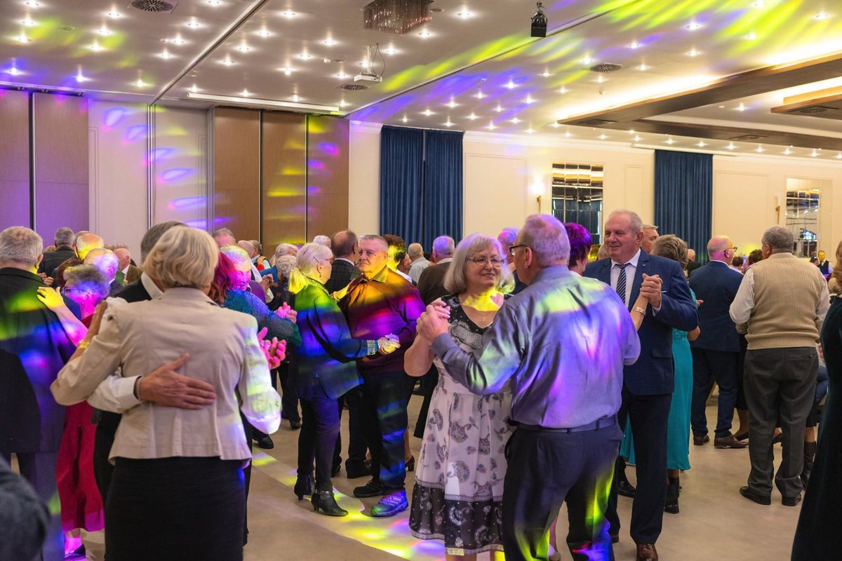 Emil Boc tweet media