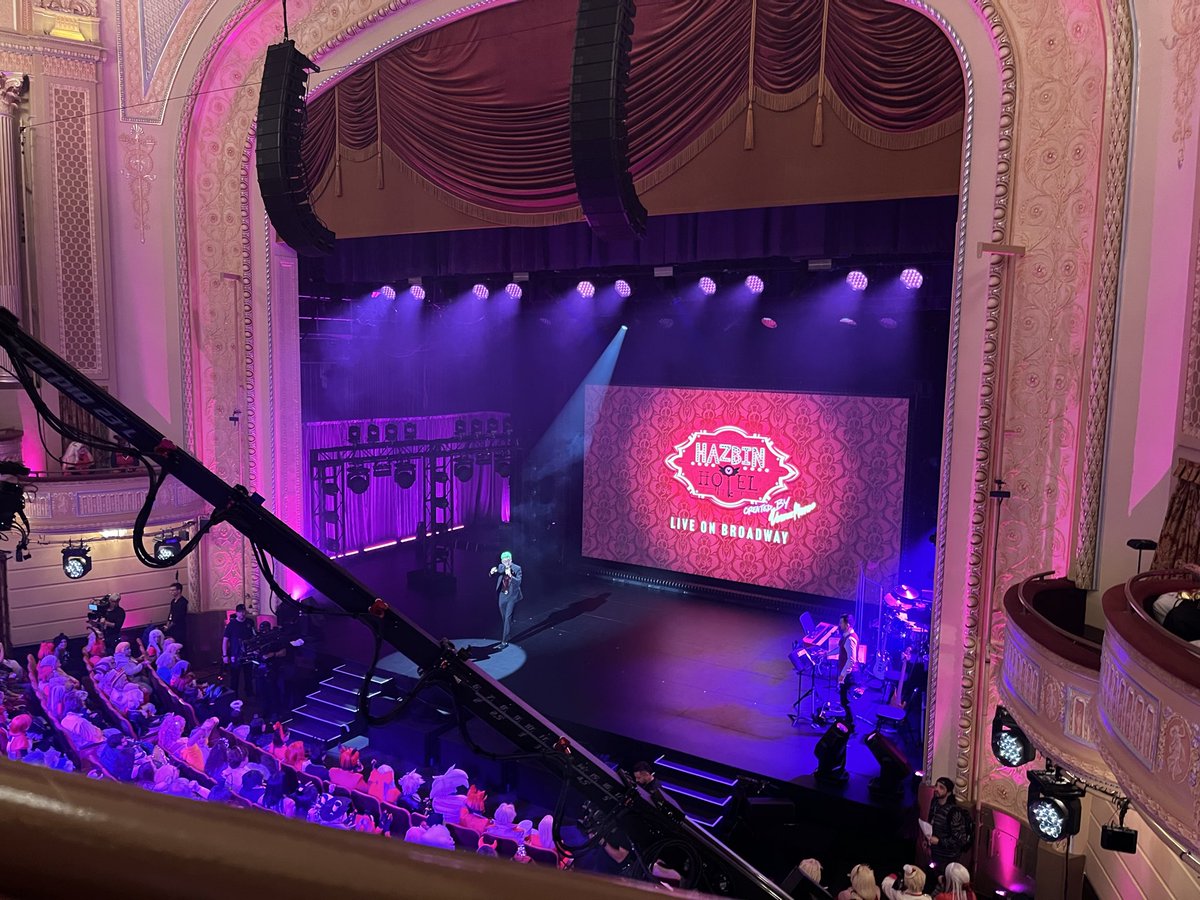 Frost | Sh1roe 🍎✨ tweet media