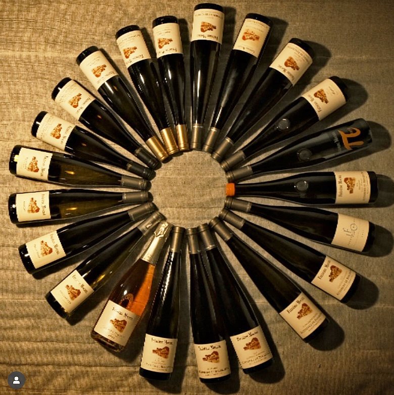 Perfect circle ! 😬

#fredericmochel #fullrange #alsacewine #alsacegrandcru #altenbergdebergbieten #cremant #traenheim #drinkalsace #alsacerocks

(Photo : l.a.s un 7)
