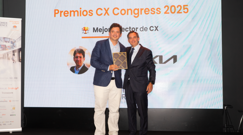 novologistica's tweet image. La I Edición de los Premios CX Congress reconoce a los directivos de @KiaEspana , @Fnac_ESP  y @lgespana  por su #liderazgo en #Experiencia de #Cliente

👉cutt.ly/Tr8ujdJl

#Eventos #Ferias #Congresos