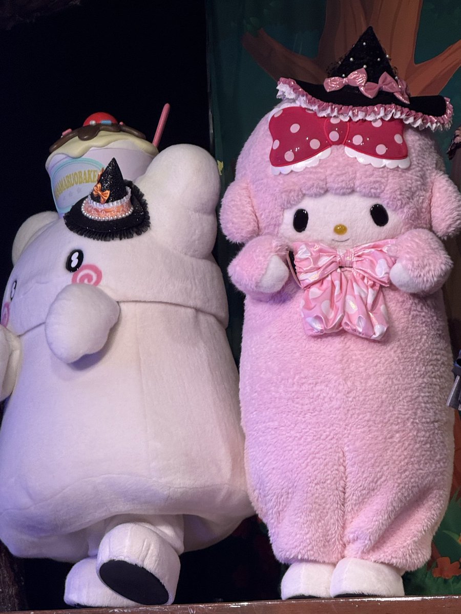 pianotan_mero's tweet photo. まるまると一緒におばけさんになっちゃったぱめたん👻とってもきゃわいいね https://t.co/TX22WmeyRM
