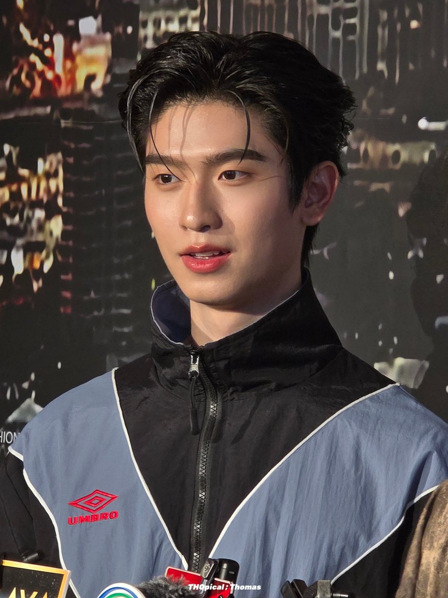 THOpical's tweet image. No filter could ever match the glow he carries 🦊✨️

— 100% กล้องมือถือไม่แต่ง แค่นี้ก็จะรับมือความหล่อไม่ไหวอยู่แล้ว

#tthomastc 
#thomaskong #โทมัสก้อง