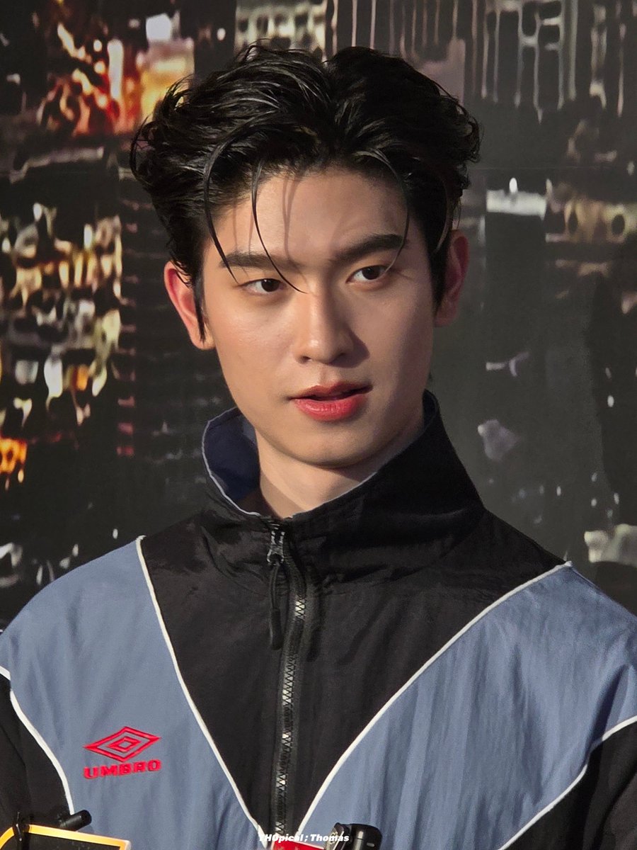 THOpical's tweet image. No filter could ever match the glow he carries 🦊✨️

— 100% กล้องมือถือไม่แต่ง แค่นี้ก็จะรับมือความหล่อไม่ไหวอยู่แล้ว

#tthomastc 
#thomaskong #โทมัสก้อง