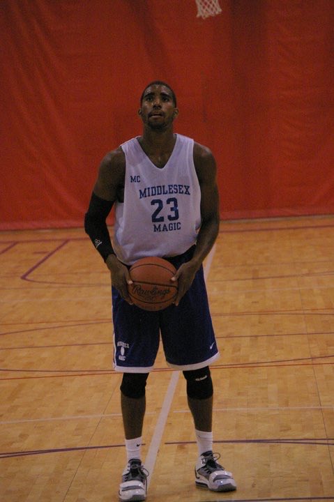 MiddlesexMagic's tweet image. Magic alum Anthony Barry starts year 5 in the NBA as the head athletic performance coach for the Charlotte Hornets! AB starred for the Magic before a great college career at Merrimack! Anthony and Pat Connaughton are now reunited in Charlotte! #MagicInTheNBA #NBA #MagicFamily