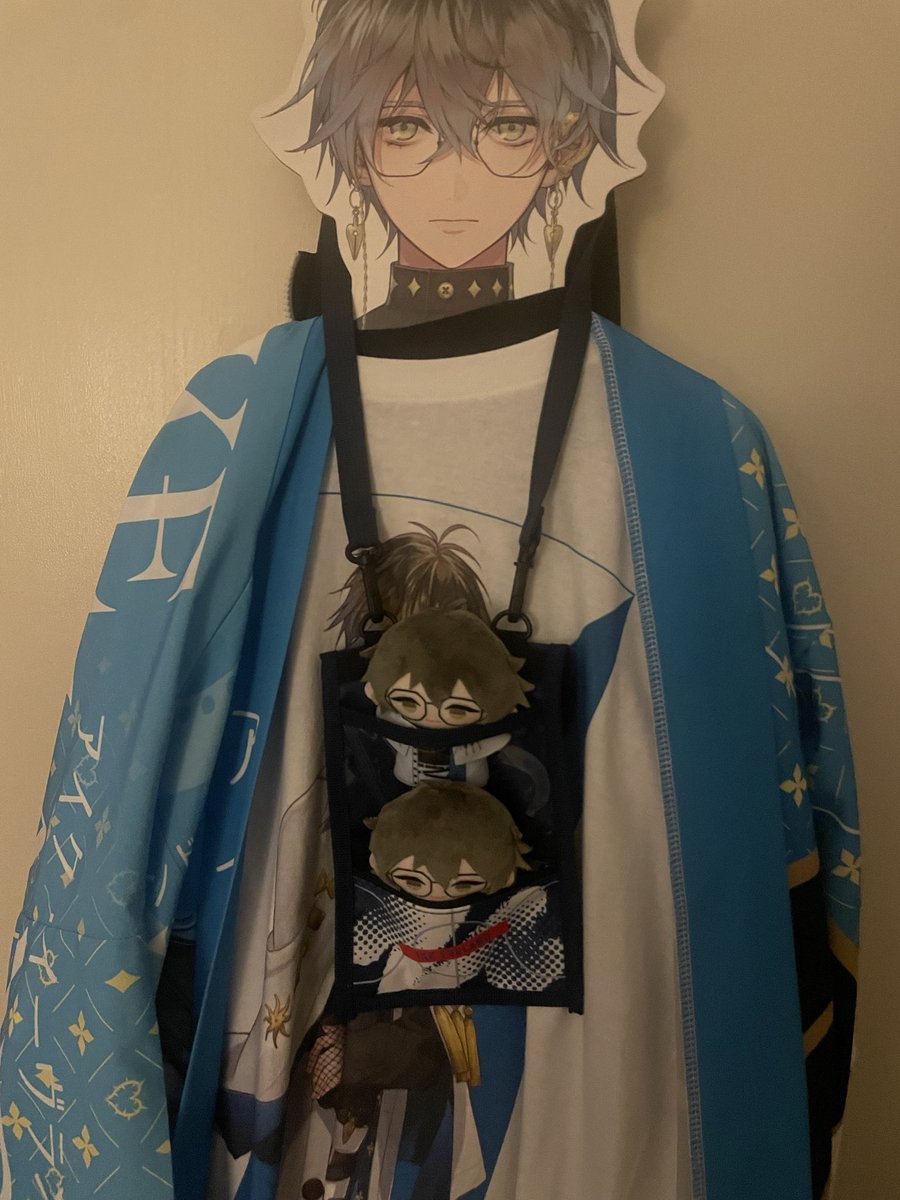 They look so stupid in there i love it 😭