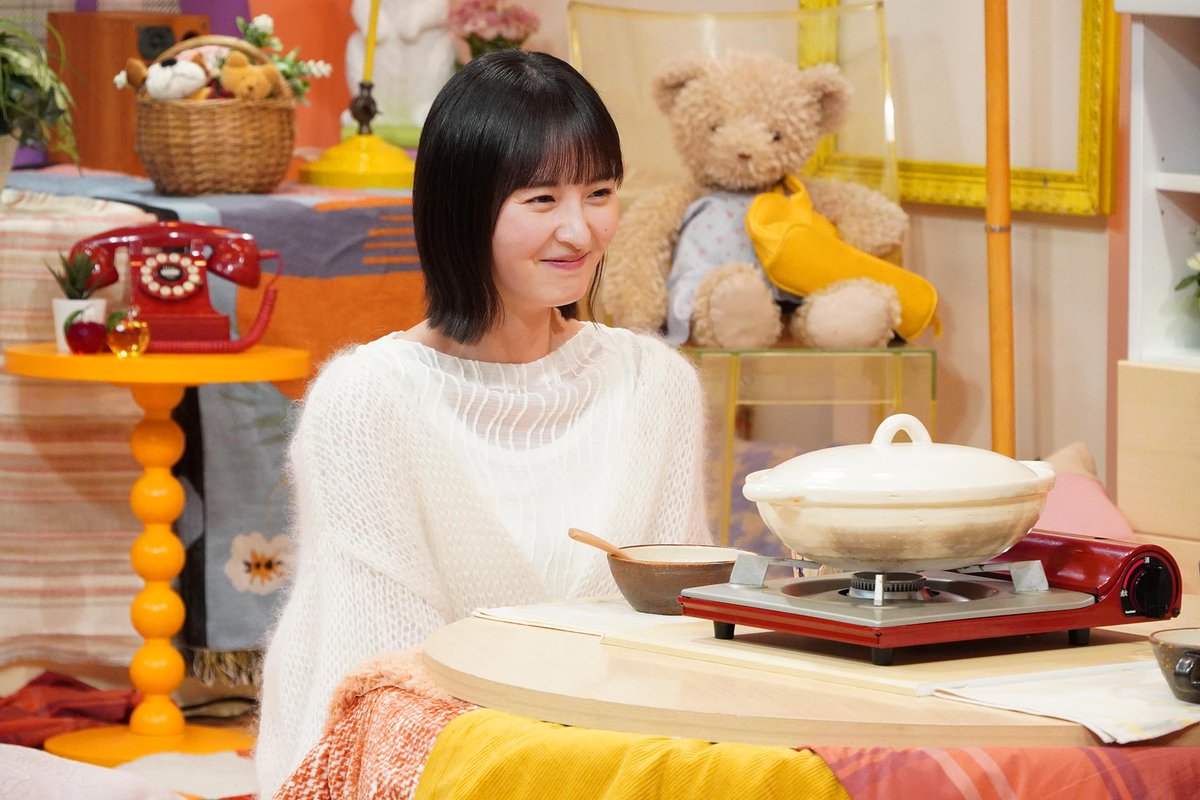 talent_databank's tweet image. 乃木坂46のメンバーが週替わり“二人きり”のお鍋トーク!11月2日放送開始『のぎ鍋』
初回は遠藤さくらが登場「いつも以上に緩んでる姿が見られるのも見どころのひとつ」
一緒に鍋を囲むメンバーは放送でのお楽しみ!
▼コメント全文
talent-databank.co.jp/special/topics…
#のぎ鍋 #乃木坂46 @noginabe7