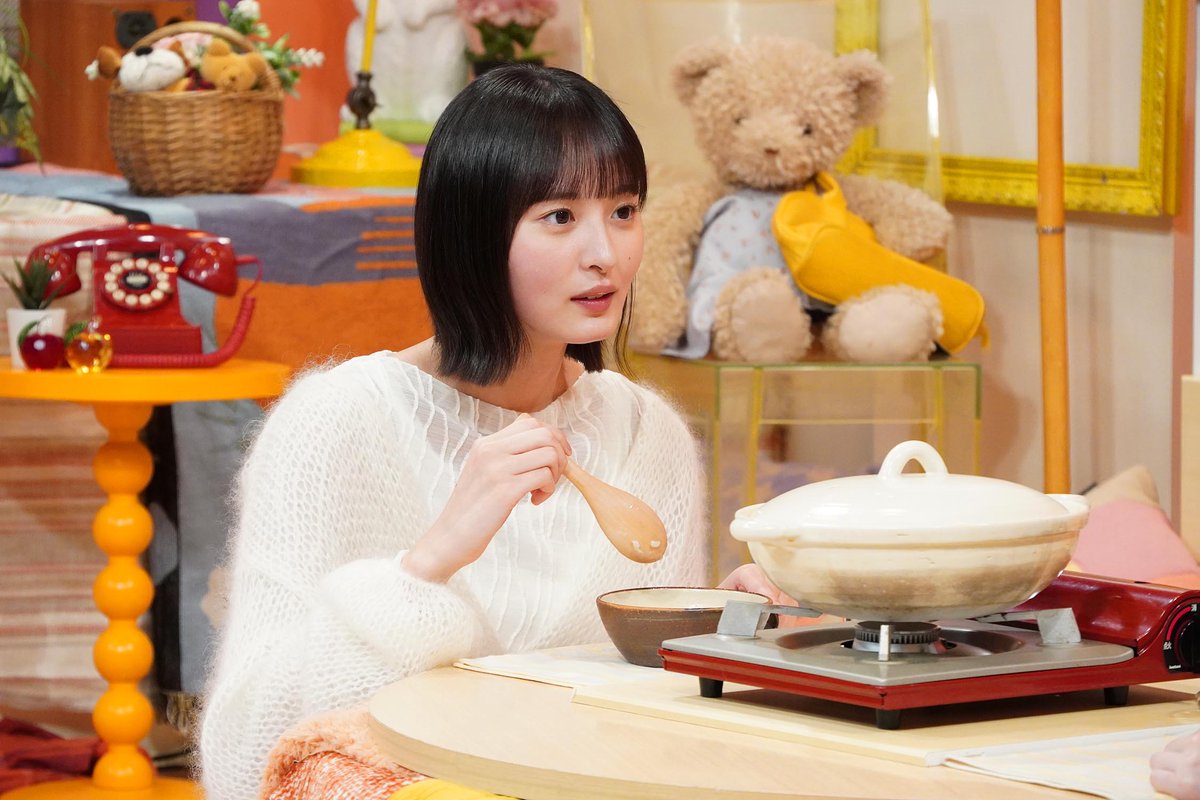 talent_databank's tweet image. 乃木坂46のメンバーが週替わり“二人きり”のお鍋トーク!11月2日放送開始『のぎ鍋』
初回は遠藤さくらが登場「いつも以上に緩んでる姿が見られるのも見どころのひとつ」
一緒に鍋を囲むメンバーは放送でのお楽しみ!
▼コメント全文
talent-databank.co.jp/special/topics…
#のぎ鍋 #乃木坂46 @noginabe7