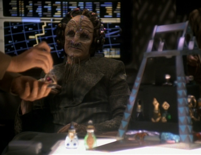 JanelleWaz's tweet photo. Retaya: I suppose I'd have to describe that one as... ~*spicy*~. #DS9 #ImprobableCause #allstartrek https://t.co/CgNiRzXFMm
