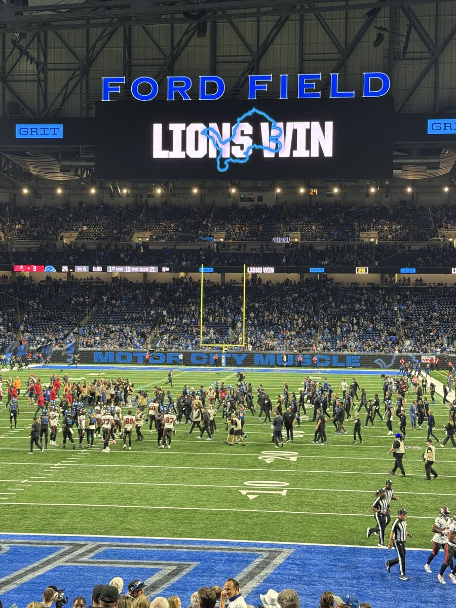 #IDontWantToOverreactBUT Fuck the refs and their second and third and fourth looks. The boys won this on their own. #OnePride