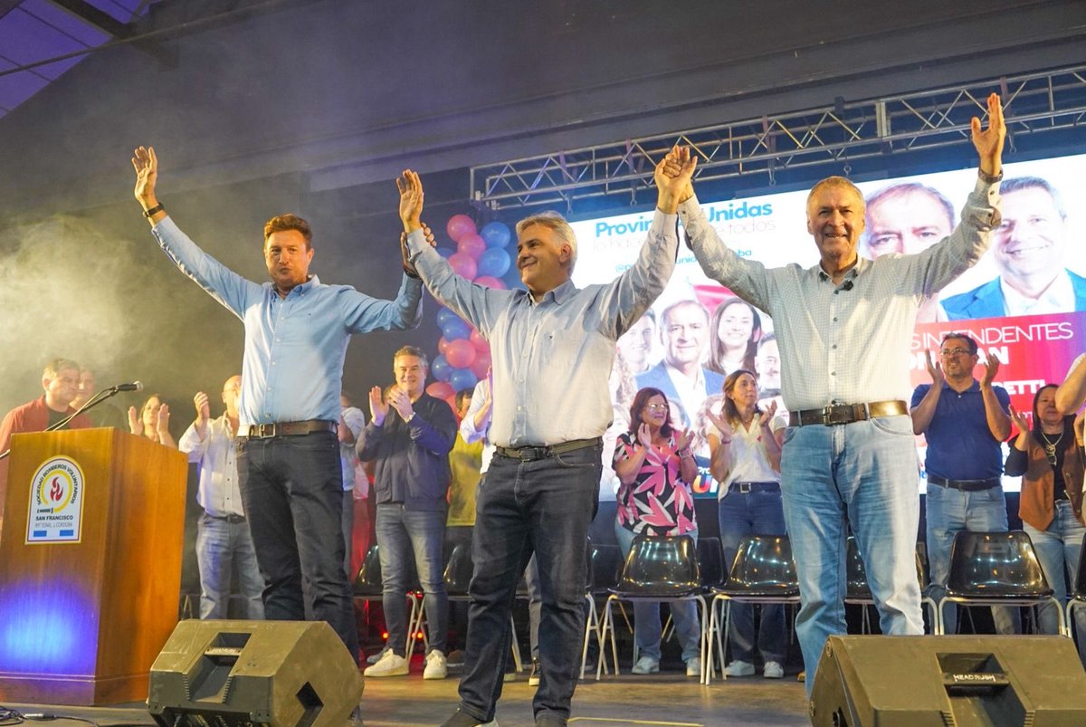 JSchiaretti's tweet photo. El interior productivo no necesita que le digan cómo crecer: necesita ser escuchado, acompañado y contar con las herramientas adecuadas.

Hoy estuvimos en San Francisco junto al Gobernador @MartinLlaryora, al intendente de San Francisco @DamBernarte, al intendente de Arroyito @GBenedettiok y al candidato @IgnacioGAresca para contarles a todos de lo que hemos construido.

Córdoba demuestra que, cuando hay decisión política, visión estratégica y trabajo conjunto entre el Estado y el sector privado, los desafíos se transforman en oportunidades reales. 

El reinicio de los trabajos en la Autopista Ruta 19 es una obra estratégica para la producción y la seguridad vial de Córdoba y de todo el corredor central del país.

Necesitamos un país con políticas concretas que fortalezcan las economías regionales y permitan a cada provincia desplegar todo su potencial.

Con Provincias Unidas, vamos a impulsar esas políticas con responsabilidad y sensatez. Queremos llevar al Congreso una voz clara y firme, que haga visibles las verdaderas necesidades de quienes producen, invierten y generan empleo.

Al futuro no lo vamos a esperar, lo vamos a construir con decisión y el voto de cada uno.