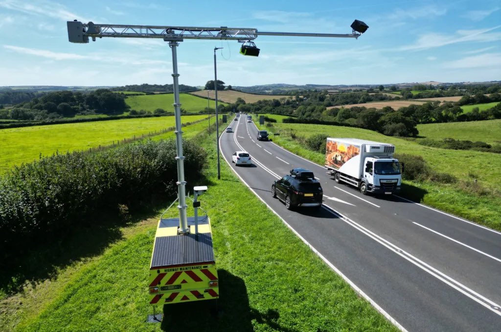 TheCalvinCooli1's tweet image. 🚨New: An Australian company, Acusensus, has rolled out an AI-powered camera system in 19 UK regions that scans inside vehicles catching thousands of drivers using their phones and breaking traffic laws