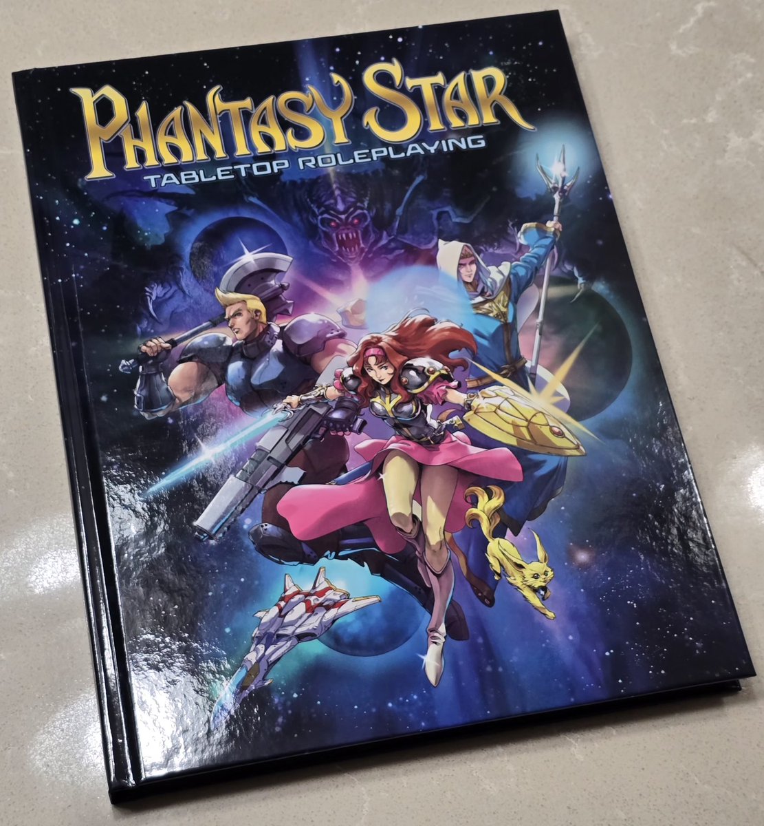 DeviFoxx tweet media