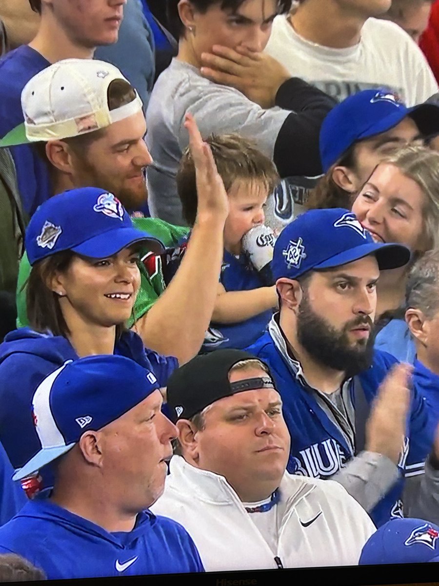 Chillbarnacle's tweet image. We got babies drinking coronas in Canada. #ALCS #BlueJays #torontodrunk #game7