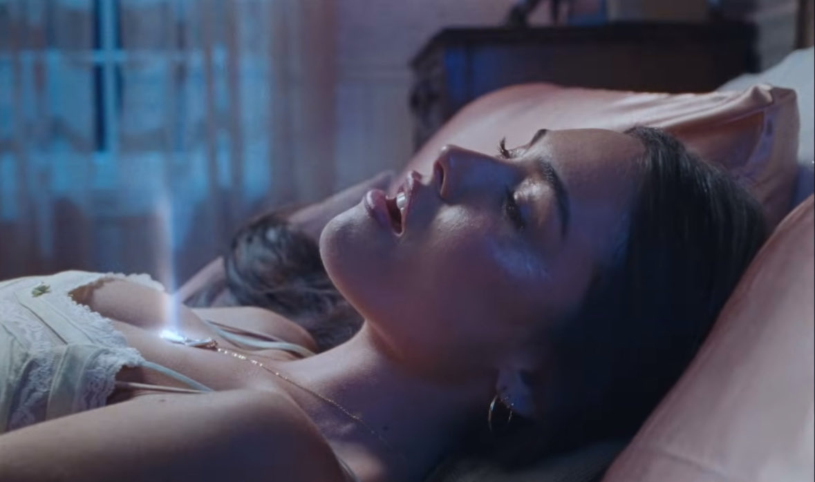 This scene has me gagged so bad…