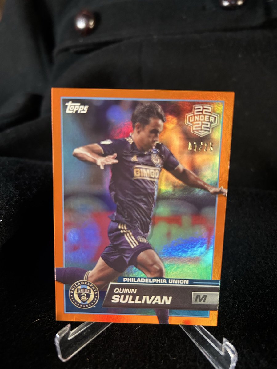 CardBreakCalc's tweet image. My kids were more pumped with Quinn Sullivan than the goat.
To be fair…they have Quinn’s autograph and not Messi’s