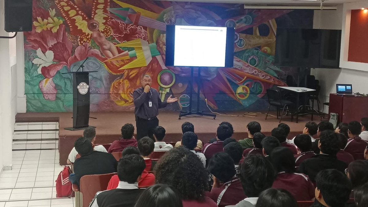 DMSPDGO's tweet image. Concluimos semana de cursos de Educación Vial en el CBTIS 110.
Estas actividades tienen como objetivo fomentar la cultura de la prevención y la responsabilidad al volante, brindando a las y los estudiantes las herramientas necesarias para una conducción segura.
#DurangoEsElCamino