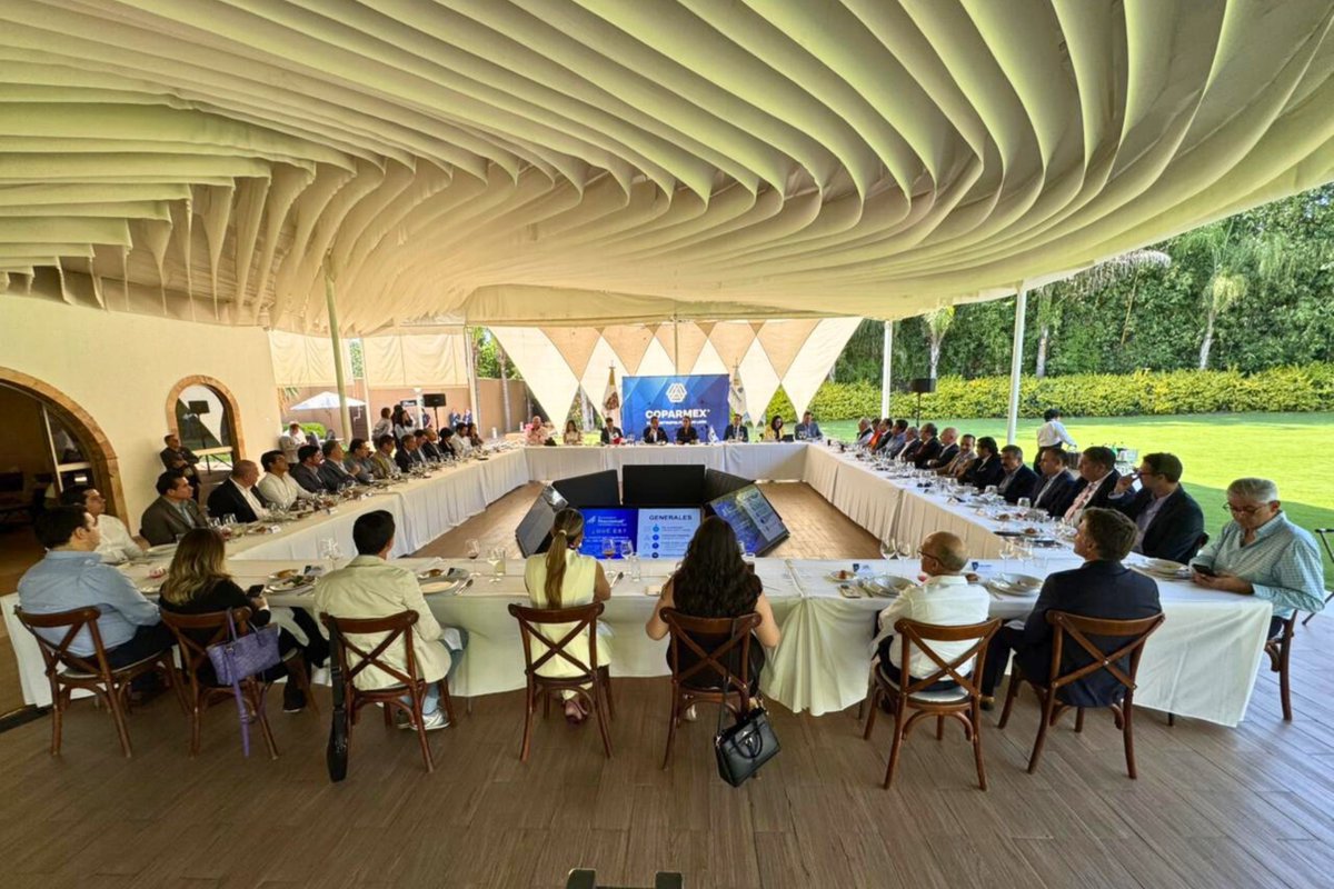 🤝Hoy sostuvimos una reunión con la Gobernadora del Estado, Libia Dennise García Muñoz Ledo, en el marco de la sesión de nuestro Consejo Directivo, presidida por Michel Sojo Quiroz.

Durante el encuentro se llevó a cabo un diálogo abierto y constructivo para dar seguimiento a los