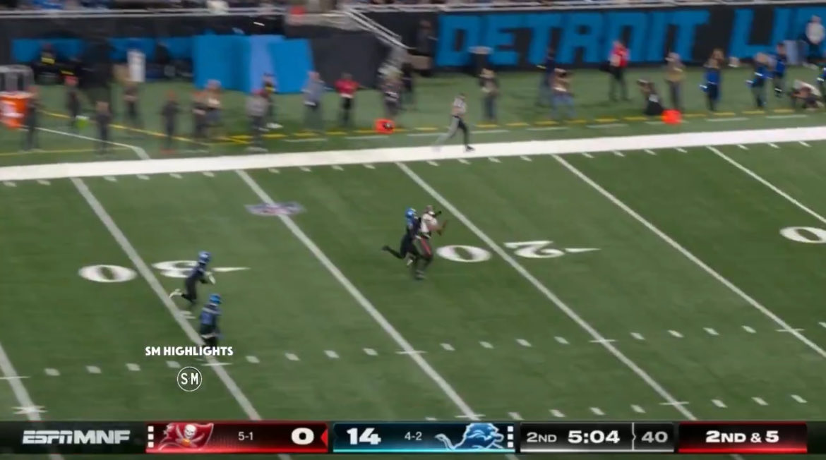 🩸33 points on the nose in the wake of Doug Martin being unalived.

🩸Doug Martin’s only offensive teammate still on the Buccaneers (Mike Evans) left on a cart with a season ending injury.

🩸Doug Martin wore #22 and Mike Evans dove at the 22 yard line when he got hurt.