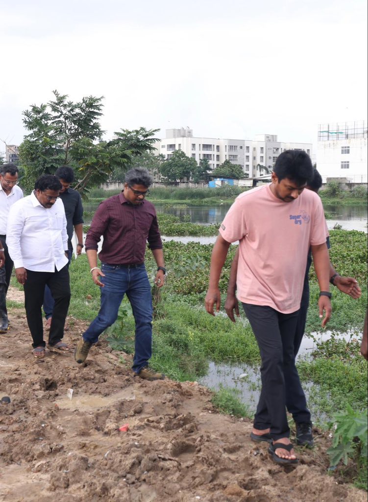 Savukku Shankar (@savukkuofficial) on Twitter photo துணை முதல்வர் கள ஆய்வு செய்யும் இடத்தில், உங்களுக்கு என்ன வேலை <a href="/Iyankarthikeyan/">Iyan Karthikeyan</a> ? துணை முதல்வர் கள ஆய்வு செய்யும் இடத்தில், உங்களுக்கு என்ன வேலை <a href="/Iyankarthikeyan/">Iyan Karthikeyan</a> ?