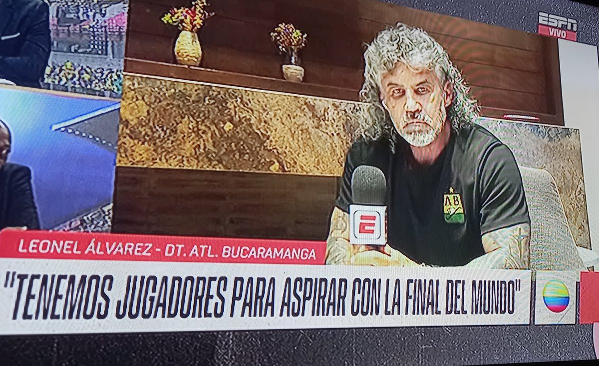 HINCAPIEDATOS's tweet image. "Tenemos jugadores para aspirar con la final del mundo"
Palabras de Leonel Álvarez en ESPN.
Recientemente lo sentenció Carlos "El Pibe" Valderrama y ahora Leonel Álvarez.
Les dirá Lorenzo al "Pibe" y a Leonel, ¿apostadores del fracaso?