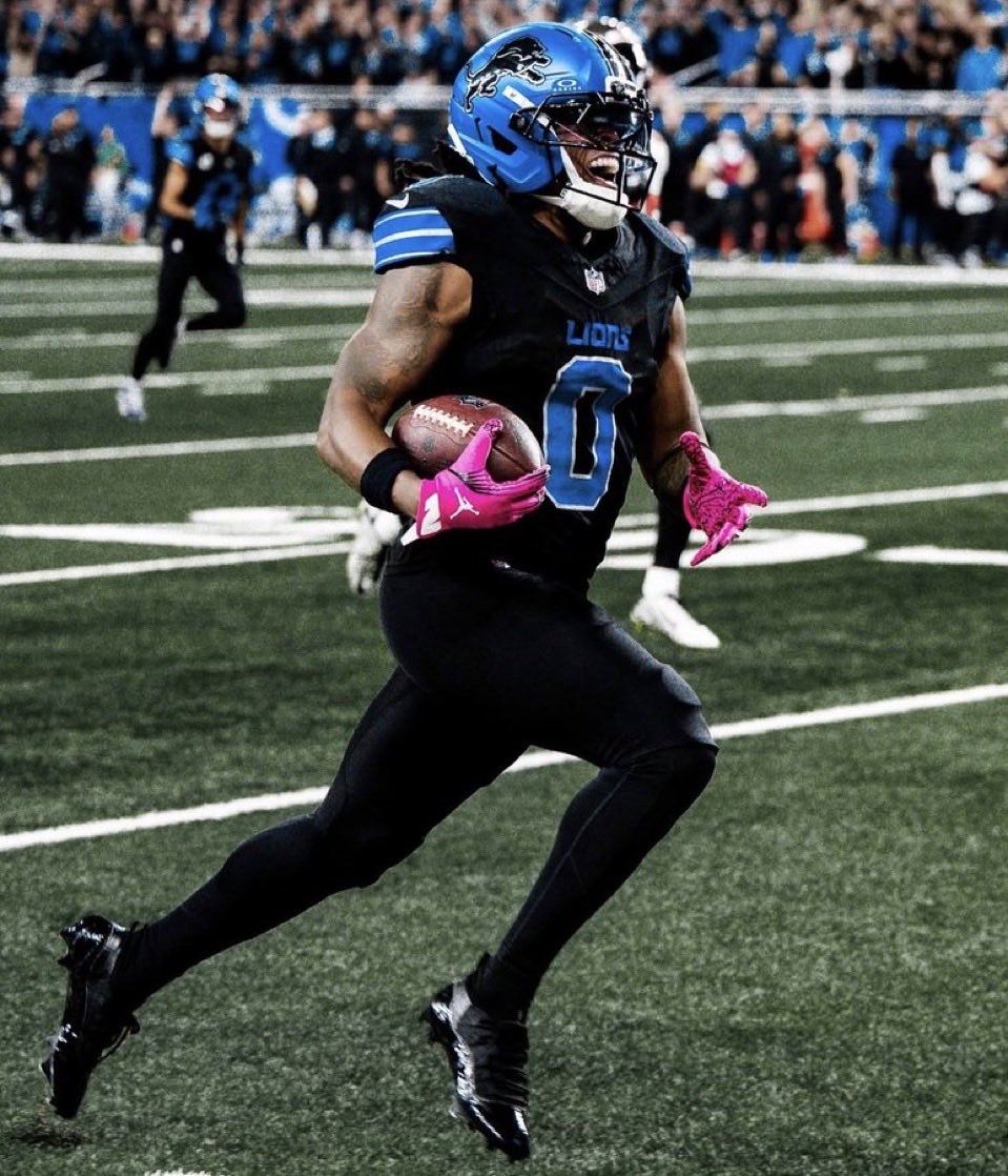 Jahmyr Gibbs tonight: 

- 135+ Rush Yards
- 2+ Rush TD 
- 80+ Rec Yards
- 75+ Yard Run
- Team Won

No other NFL player in the Super Bowl Era has done that all in a single game (including playoffs).