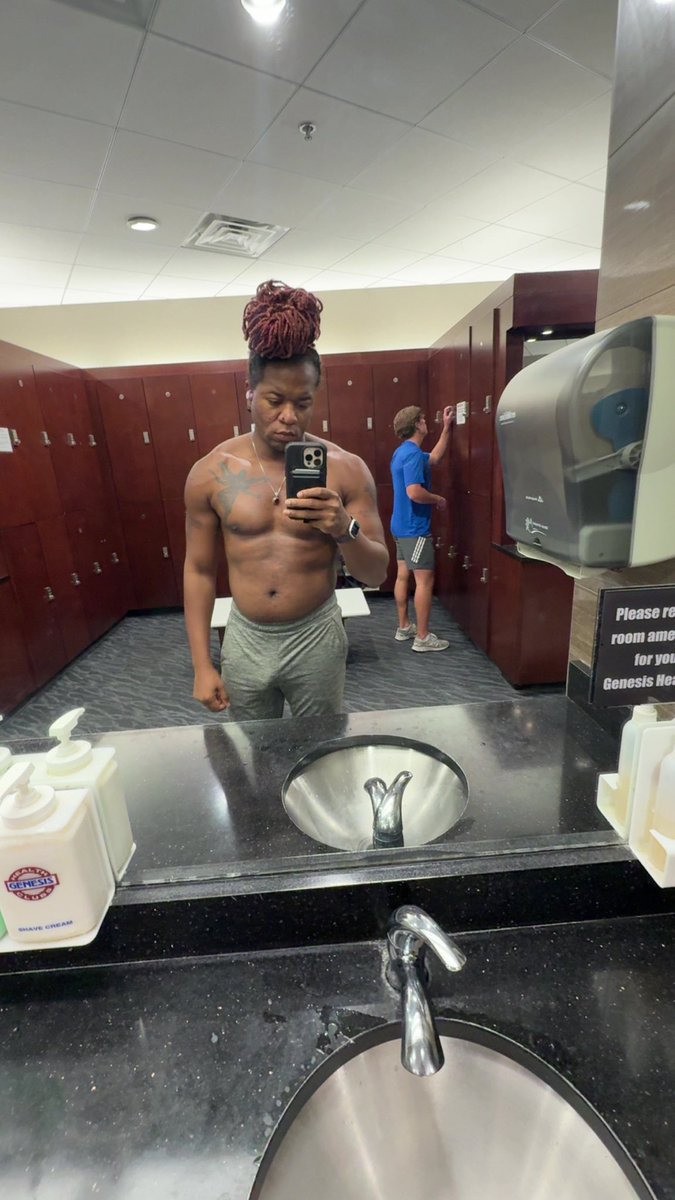 blaqueerflow's tweet image. 