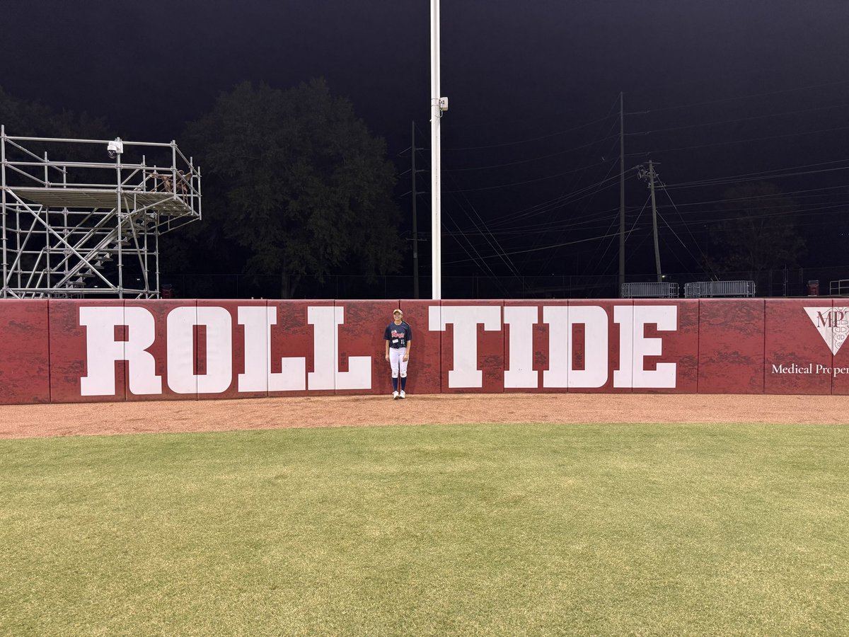 I had an amazing time at the <a href="/AlabamaSB/">Alabama Softball</a> camp! Thank you coaches for having me, I learned so much! Look forward to coming back soon! Roll Tide ❤️🐘 <a href="/UACoachMurphy/">Patrick Murphy</a> <a href="/lmcmahon7/">Lance McMahon</a> <a href="/adamarbour/">Adam Arbour</a> <a href="/RyanIamurri32/">Ryan Iamurri</a>