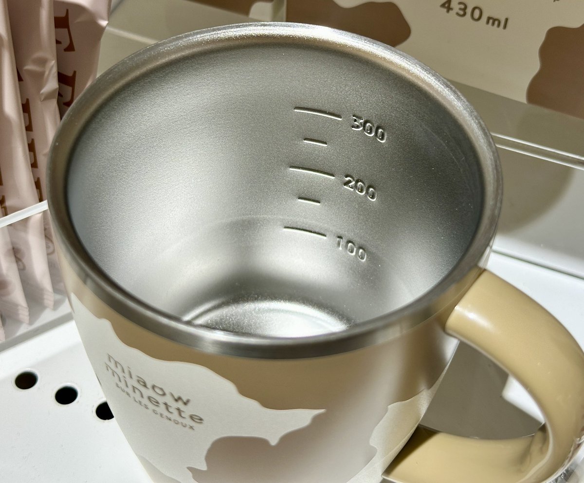 梅田ロフト (@loft_umeda) on Twitter photo \湯量・水量がわかる目盛り付き/
ねこのかわいらしさをイメージした「にゃお」シリーズより、ステンレス製マグカップが登場🐈⬛
飲み口付きのフタがあるので、ホコリなどが入る心配もありません👍
⬛︎生活雑貨売場 \湯量・水量がわかる目盛り付き/
ねこのかわいらしさをイメージした「にゃお」シリーズより、ステンレス製マグカップが登場🐈⬛
飲み口付きのフタがあるので、ホコリなどが入る心配もありません👍
⬛︎生活雑貨売場