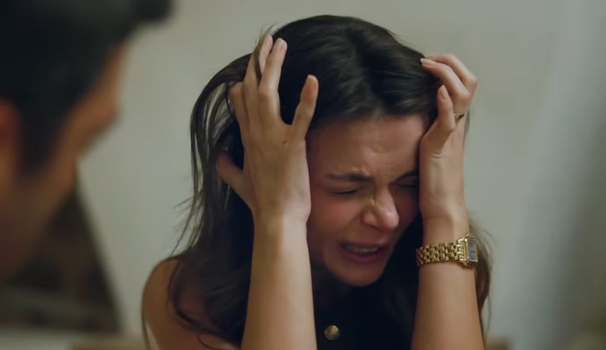 Esse plot dele doar rim pro boran tá mt cagado, com crtz deve ser a alya que vai pular no meio da bala por ele, como é que pode o homem corre risco de morte, pra doar um rim pro homem que nem sabe se vive💩🤡. Com crtz a diva vai mostrar p tds que ama o velho dela😌
#UzakŞehir