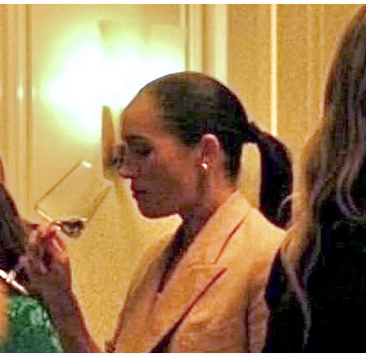 Harry, Meghan’s Spare tweet media