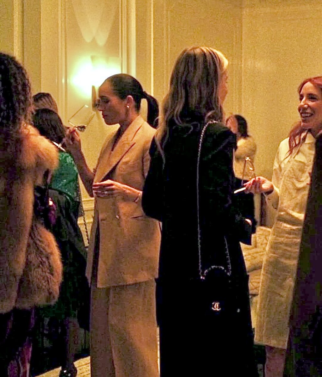 Harry, Meghan’s Spare tweet media