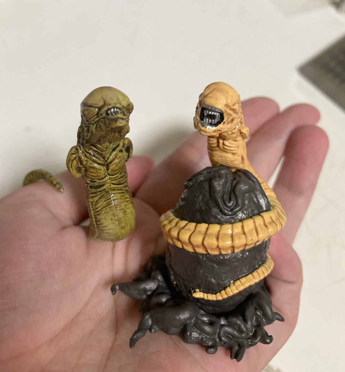 結局ムービーセレクションちーちゃもGET
💕(( 'ω' 三 'ω' ))💕
ん〜でも個人的には海洋堂ちーちゃのが断然好きだなあ…なんか顎が細過ぎるような…気のせい？？あと何でこういう色合いなんやか🤔
あと単純にクチ開けてる様子がかわちくて好きなんよな🥰
（うるさいオタクで申し訳ない）